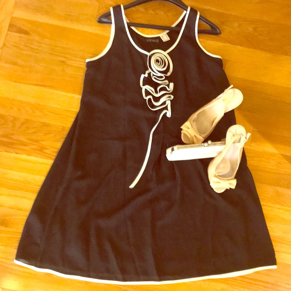Venus Black Flowy Dress